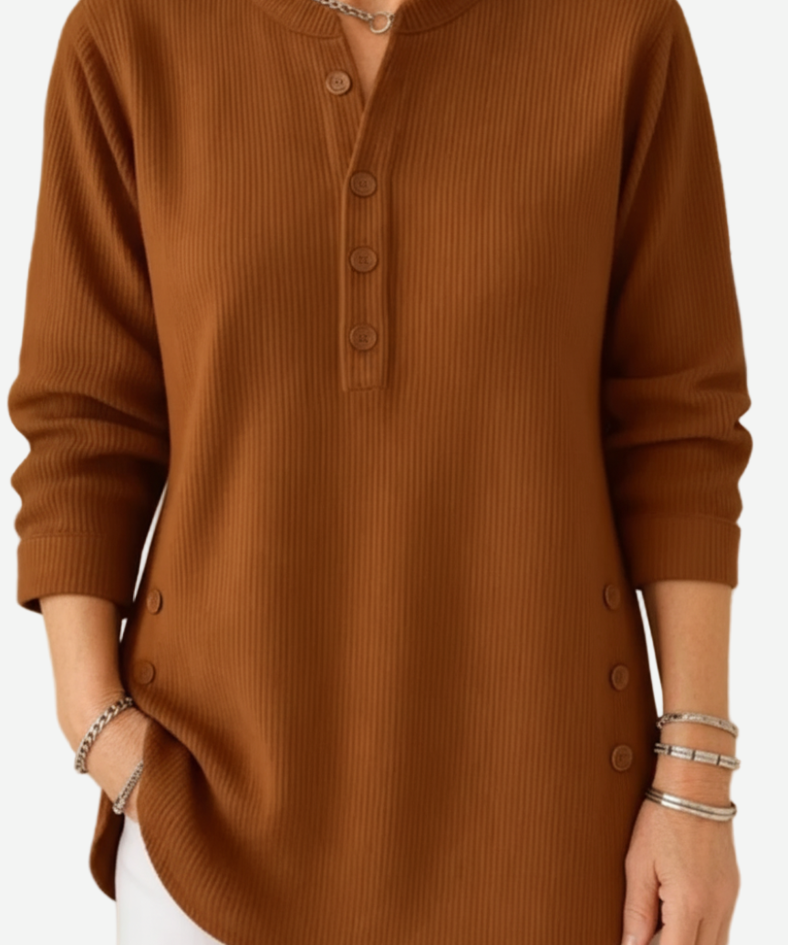 Taisie - Comfortable Sweater