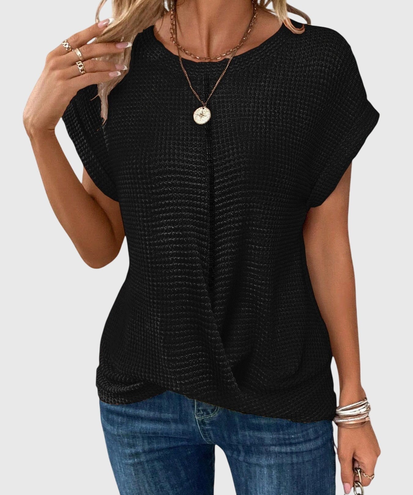 Isa - Elegant Blouse with Crew Neck