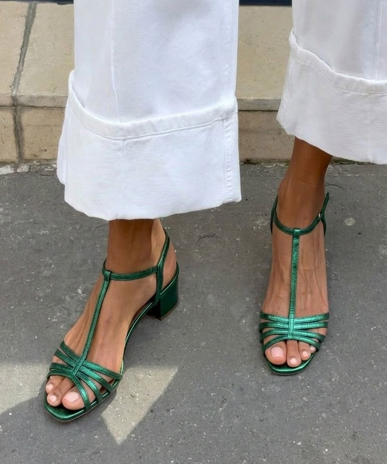Allegra | Arany Szandálok Mindennapi Elegancia